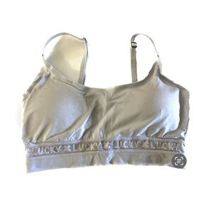 💕 Women’s Lucky Brand scooped neck bralette in size medium w/removable p…
